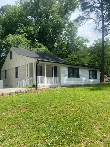 214 Pinewood Lane, Stockbridge, Georgia 30281