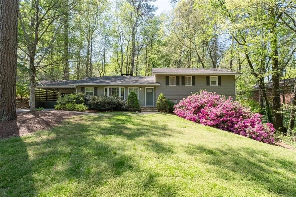 380 Amberidge Trail, Atlanta, Georgia 30328, 3 Bedrooms Bedrooms, ,2 BathroomsBathrooms,Residential,Sold,380 Amberidge Trail,7556130