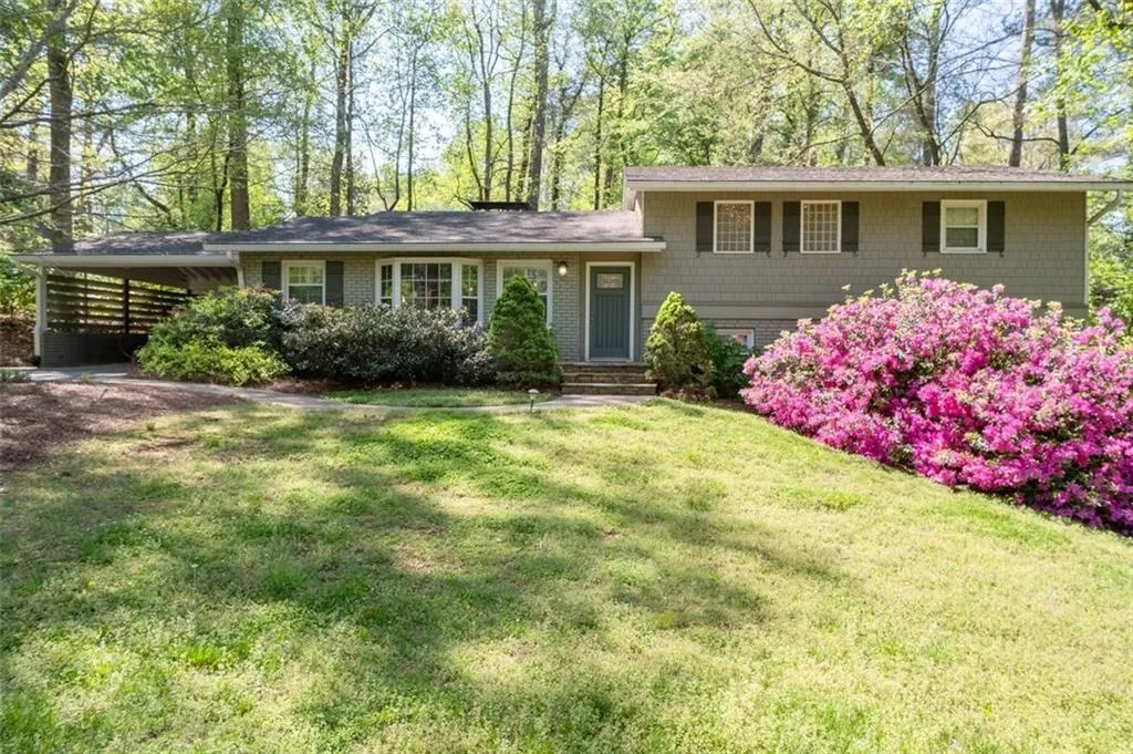380 Amberidge Trail, Atlanta, Georgia 30328, 3 Bedrooms Bedrooms, ,2 BathroomsBathrooms,Residential,Sold,380 Amberidge Trail,7556130