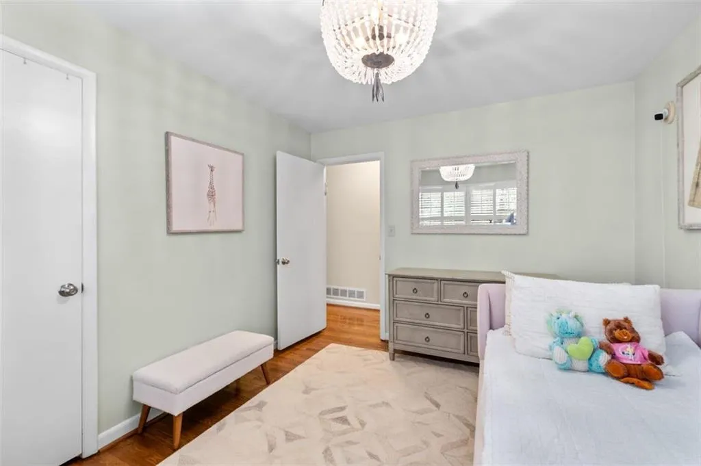 380 Amberidge Trail, Atlanta, Georgia 30328, 3 Bedrooms Bedrooms, ,2 BathroomsBathrooms,Residential,Sold,380 Amberidge Trail,7556130