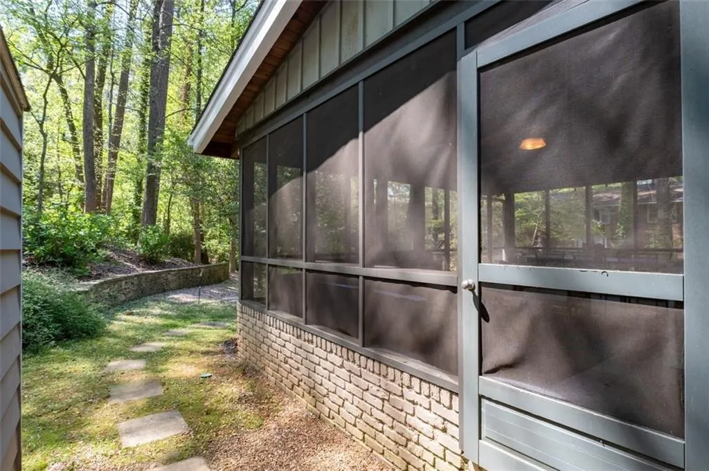 380 Amberidge Trail, Atlanta, Georgia 30328, 3 Bedrooms Bedrooms, ,2 BathroomsBathrooms,Residential,Sold,380 Amberidge Trail,7556130