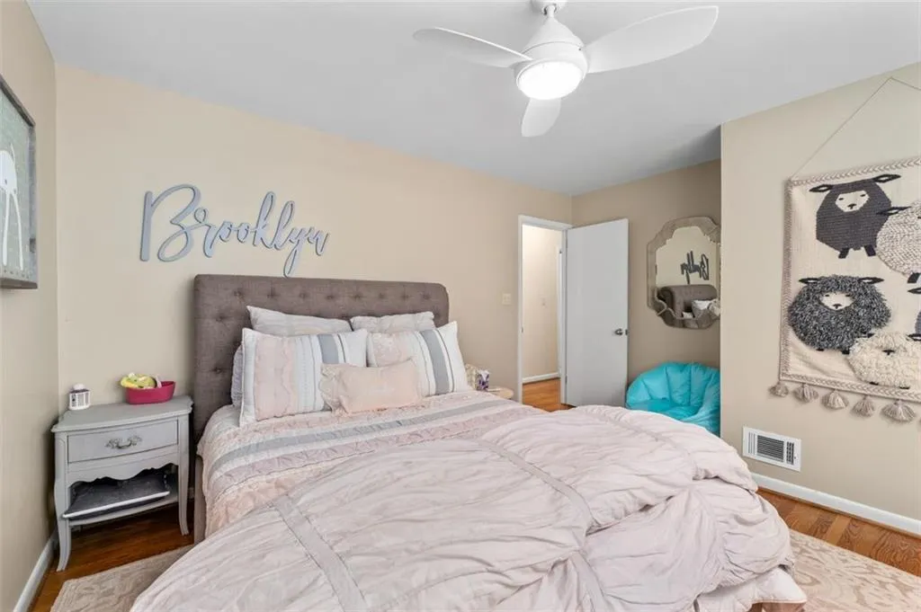 380 Amberidge Trail, Atlanta, Georgia 30328, 3 Bedrooms Bedrooms, ,2 BathroomsBathrooms,Residential,Sold,380 Amberidge Trail,7556130