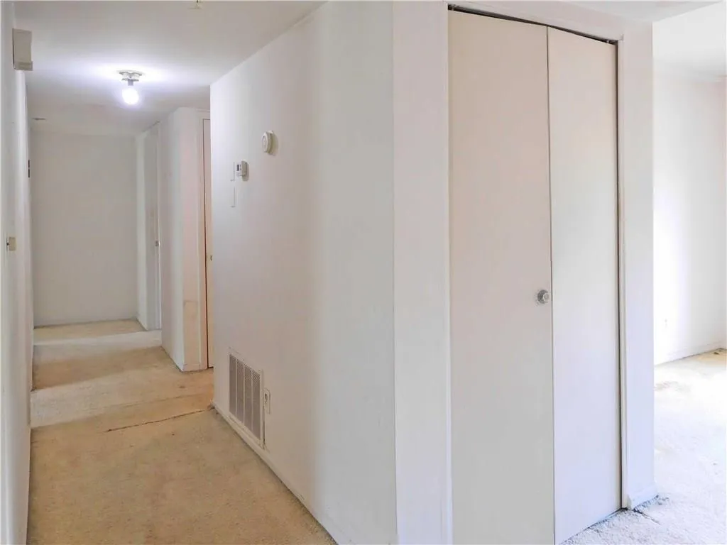 5648 Kingsport Drive Unit 7, Atlanta, Georgia 30342, 3 Bedrooms Bedrooms, ,2 BathroomsBathrooms,Residential,Sold,5648 Kingsport Drive Unit 7,5855532