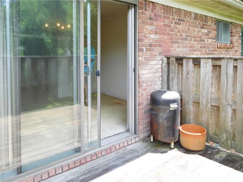 5648 Kingsport Drive Unit 7, Atlanta, Georgia 30342, 3 Bedrooms Bedrooms, ,2 BathroomsBathrooms,Residential,Sold,5648 Kingsport Drive Unit 7,5855532