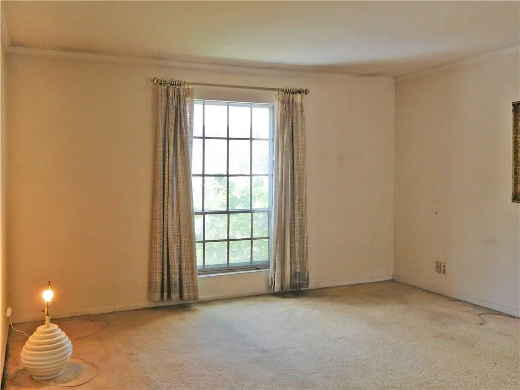 5648 Kingsport Drive Unit 7, Atlanta, Georgia 30342, 3 Bedrooms Bedrooms, ,2 BathroomsBathrooms,Residential,Sold,5648 Kingsport Drive Unit 7,5855532