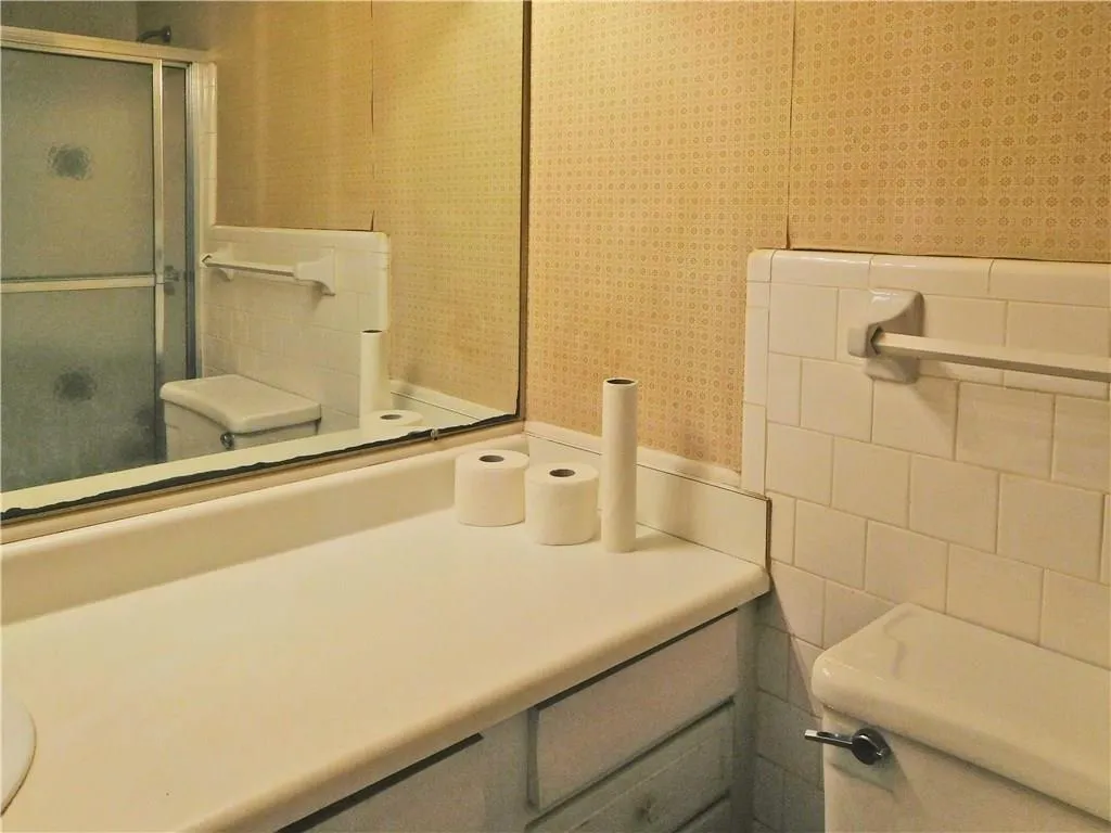 5648 Kingsport Drive Unit 7, Atlanta, Georgia 30342, 3 Bedrooms Bedrooms, ,2 BathroomsBathrooms,Residential,Sold,5648 Kingsport Drive Unit 7,5855532