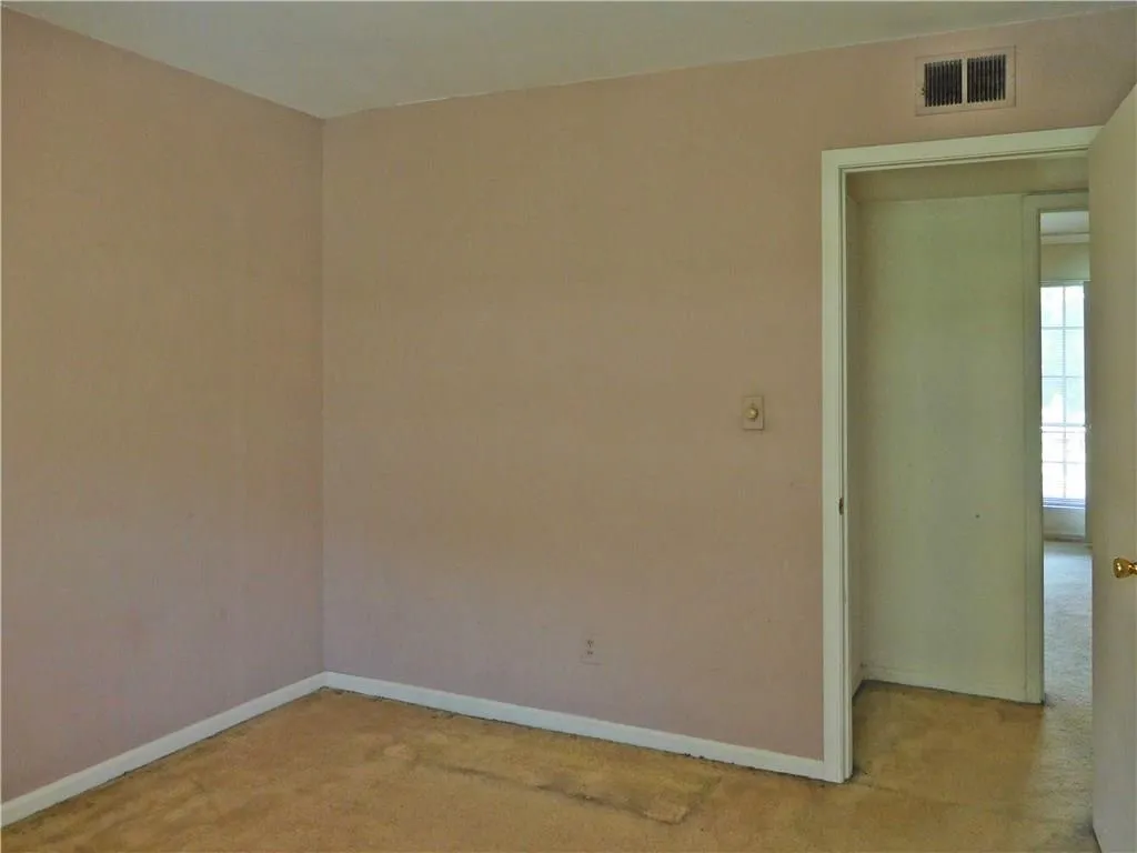 5648 Kingsport Drive Unit 7, Atlanta, Georgia 30342, 3 Bedrooms Bedrooms, ,2 BathroomsBathrooms,Residential,Sold,5648 Kingsport Drive Unit 7,5855532