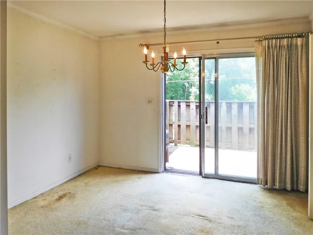 5648 Kingsport Drive Unit 7, Atlanta, Georgia 30342, 3 Bedrooms Bedrooms, ,2 BathroomsBathrooms,Residential,Sold,5648 Kingsport Drive Unit 7,5855532