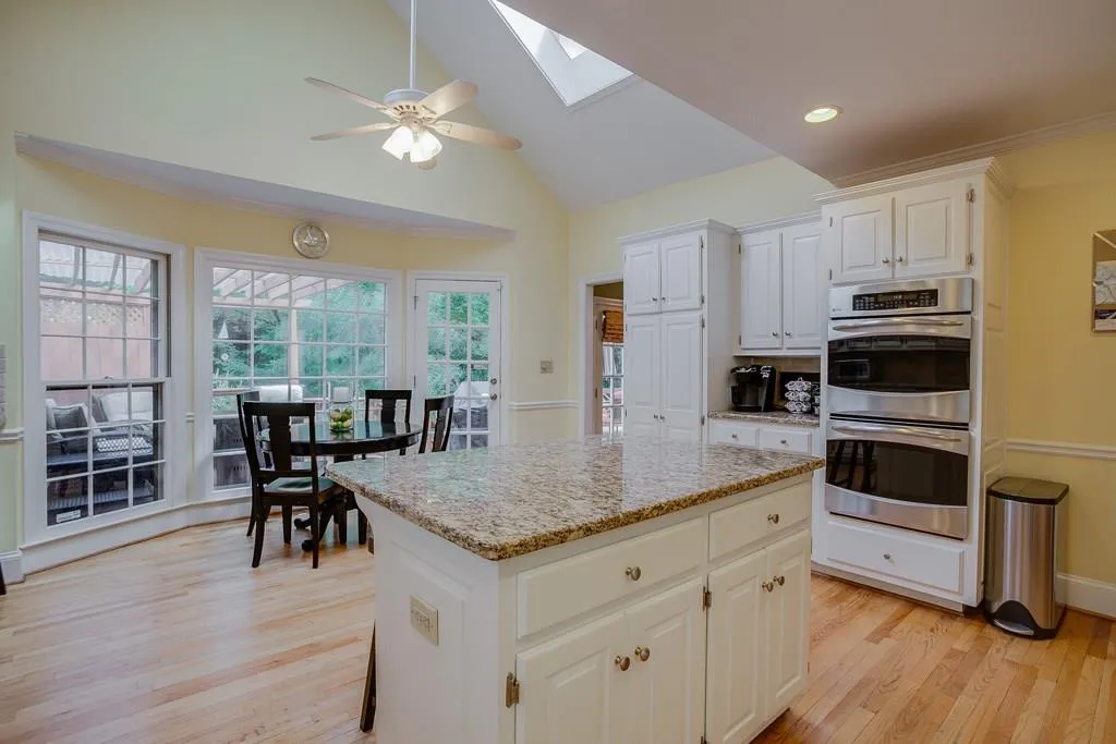 400 Ashdowne Way, Sandy Springs, Georgia 30350, 5 Bedrooms Bedrooms, ,4 BathroomsBathrooms,Residential,Sold,400 Ashdowne Way,5808355