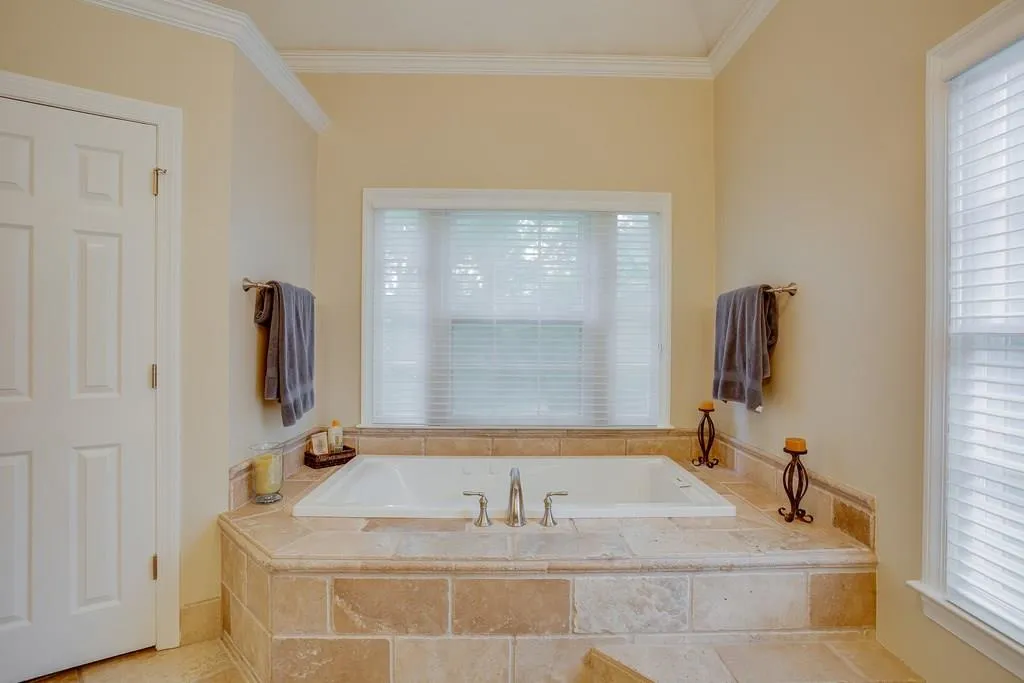 400 Ashdowne Way, Sandy Springs, Georgia 30350, 5 Bedrooms Bedrooms, ,4 BathroomsBathrooms,Residential,Sold,400 Ashdowne Way,5808355