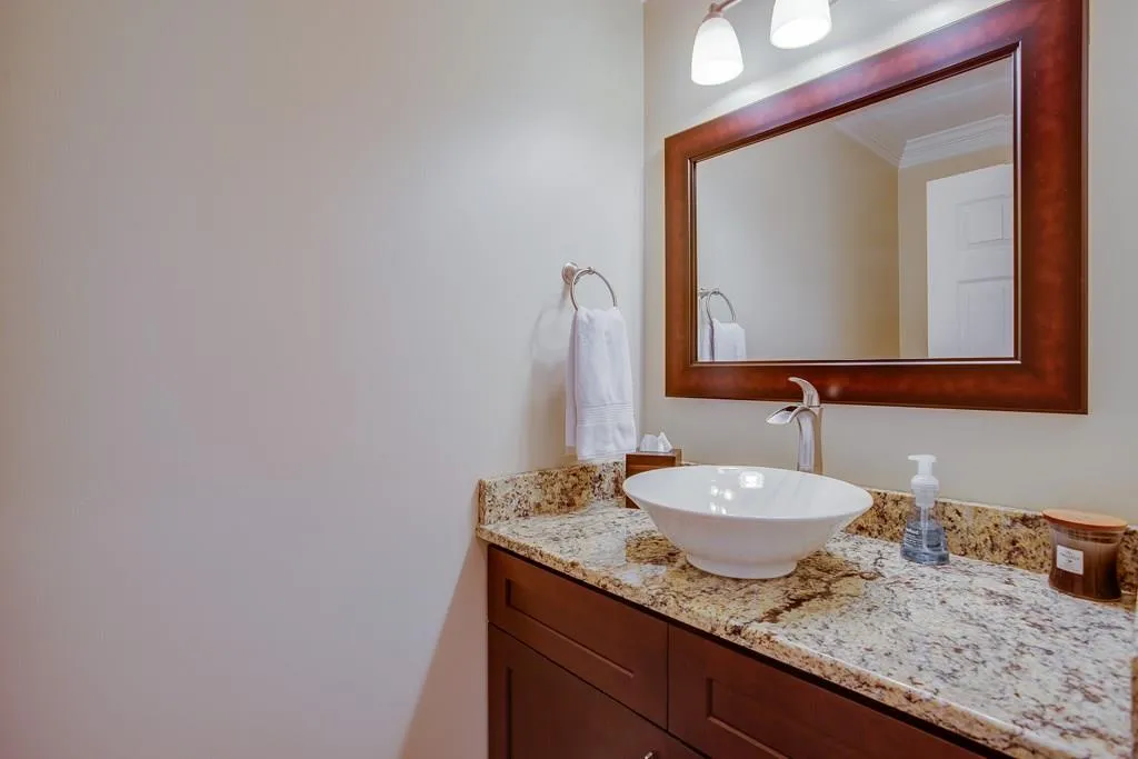 400 Ashdowne Way, Sandy Springs, Georgia 30350, 5 Bedrooms Bedrooms, ,4 BathroomsBathrooms,Residential,Sold,400 Ashdowne Way,5808355