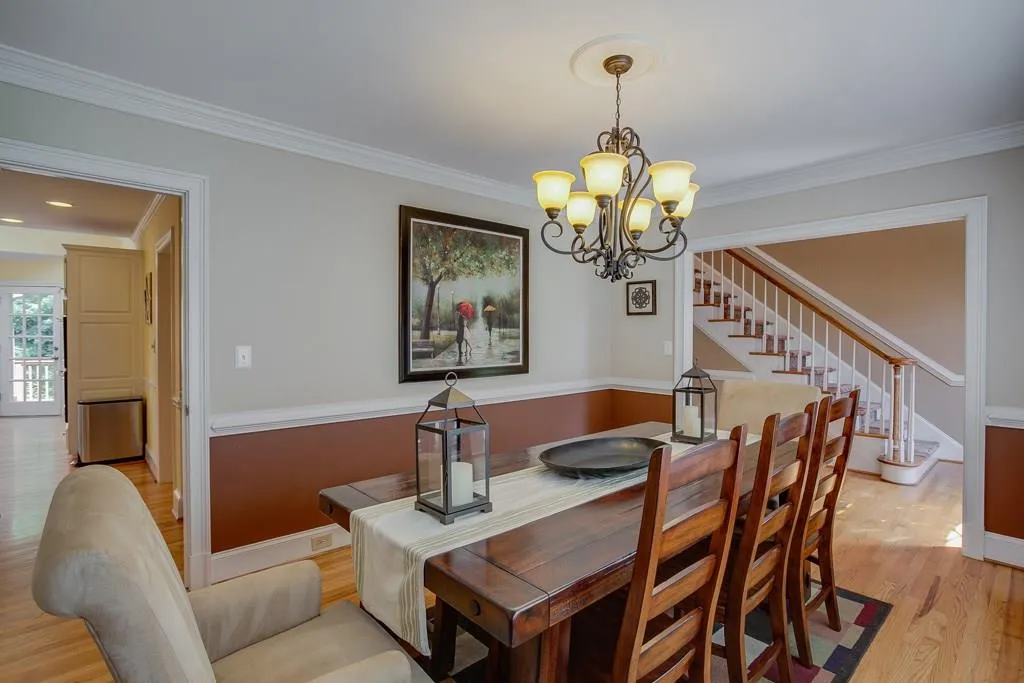 400 Ashdowne Way, Sandy Springs, Georgia 30350, 5 Bedrooms Bedrooms, ,4 BathroomsBathrooms,Residential,Sold,400 Ashdowne Way,5808355