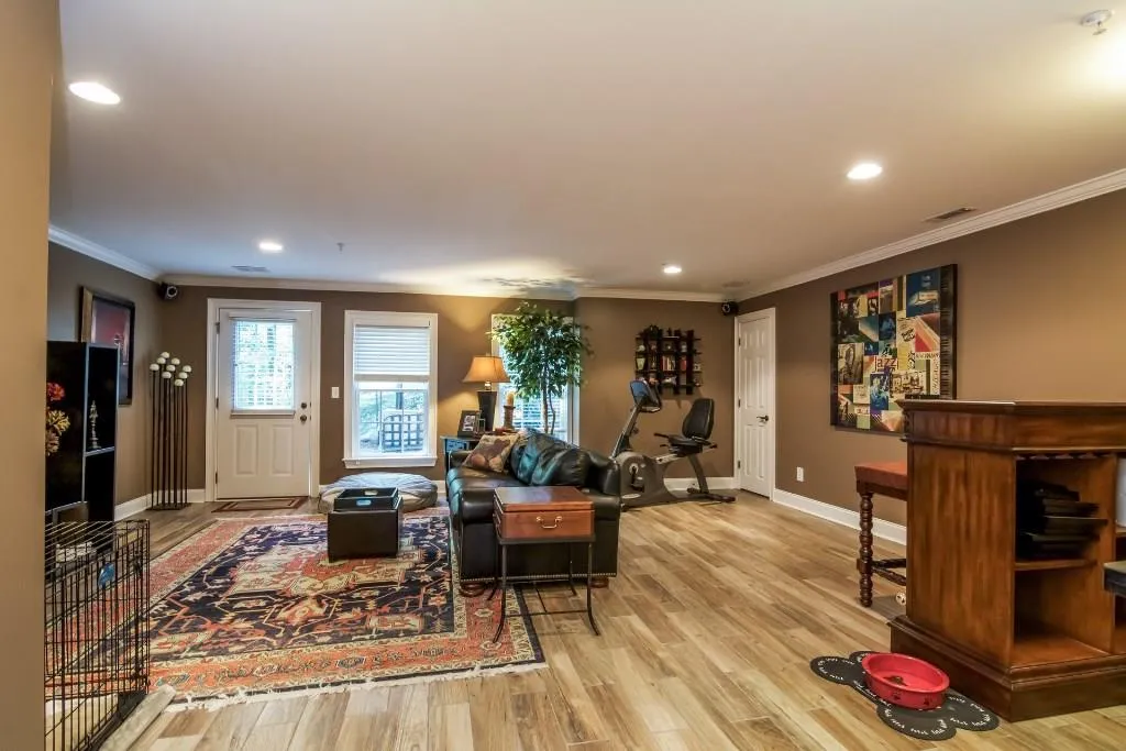 5492 Glenridge Drive Unit 568, Atlanta, Georgia 30342, 3 Bedrooms Bedrooms, ,3 BathroomsBathrooms,Residential,Sold,5492 Glenridge Drive Unit 568,5576505