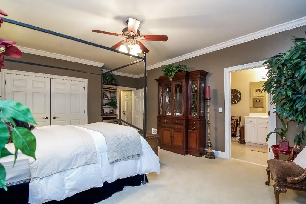 5492 Glenridge Drive Unit 568, Atlanta, Georgia 30342, 3 Bedrooms Bedrooms, ,3 BathroomsBathrooms,Residential,Sold,5492 Glenridge Drive Unit 568,5576505