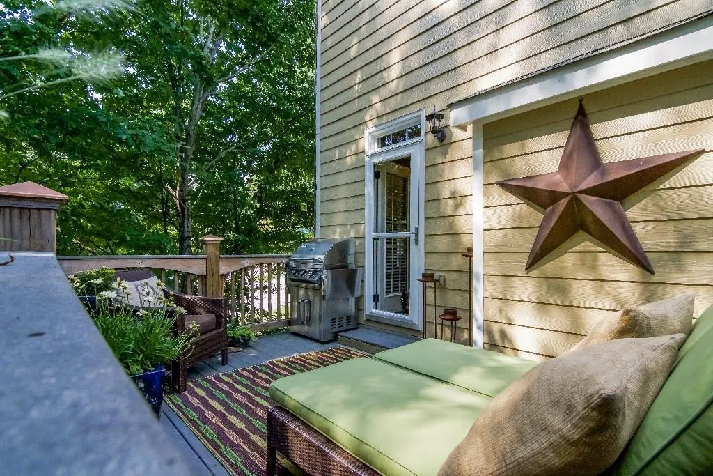 5492 Glenridge Drive Unit 568, Atlanta, Georgia 30342, 3 Bedrooms Bedrooms, ,3 BathroomsBathrooms,Residential,Sold,5492 Glenridge Drive Unit 568,5576505