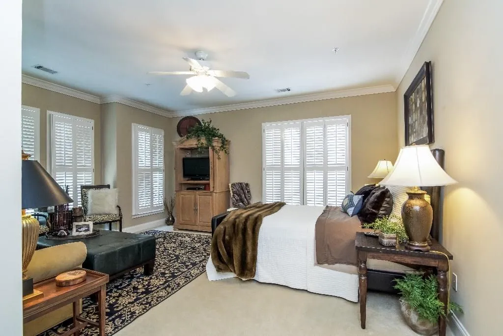 5492 Glenridge Drive Unit 568, Atlanta, Georgia 30342, 3 Bedrooms Bedrooms, ,3 BathroomsBathrooms,Residential,Sold,5492 Glenridge Drive Unit 568,5576505