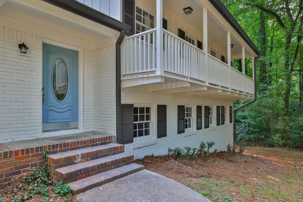 7495 Twin Branch Road, Sandy Springs, Georgia 30328, 4 Bedrooms Bedrooms, ,3 BathroomsBathrooms,Residential,Sold,7495 Twin Branch Road,7245687