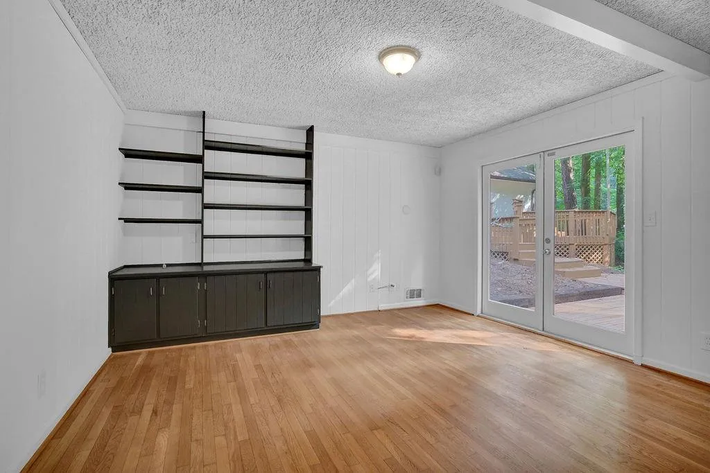 7495 Twin Branch Road, Sandy Springs, Georgia 30328, 4 Bedrooms Bedrooms, ,3 BathroomsBathrooms,Residential,Sold,7495 Twin Branch Road,7245687