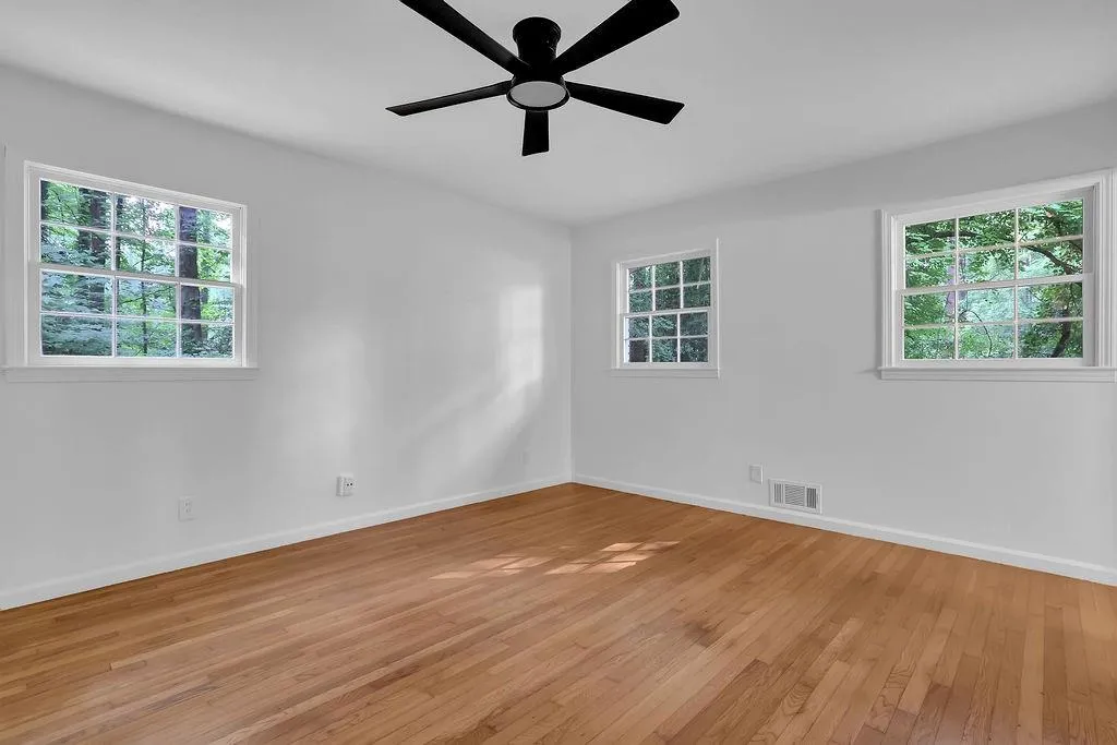 7495 Twin Branch Road, Sandy Springs, Georgia 30328, 4 Bedrooms Bedrooms, ,3 BathroomsBathrooms,Residential,Sold,7495 Twin Branch Road,7245687