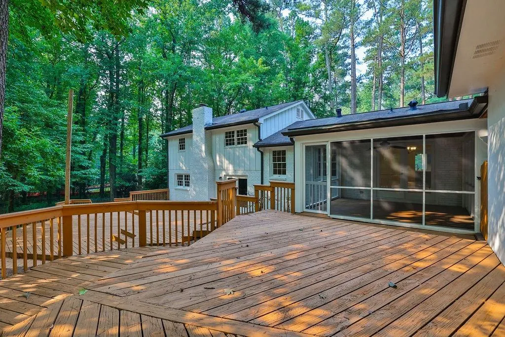 7495 Twin Branch Road, Sandy Springs, Georgia 30328, 4 Bedrooms Bedrooms, ,3 BathroomsBathrooms,Residential,Sold,7495 Twin Branch Road,7245687