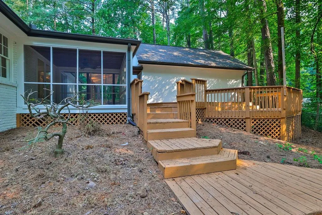 7495 Twin Branch Road, Sandy Springs, Georgia 30328, 4 Bedrooms Bedrooms, ,3 BathroomsBathrooms,Residential,Sold,7495 Twin Branch Road,7245687