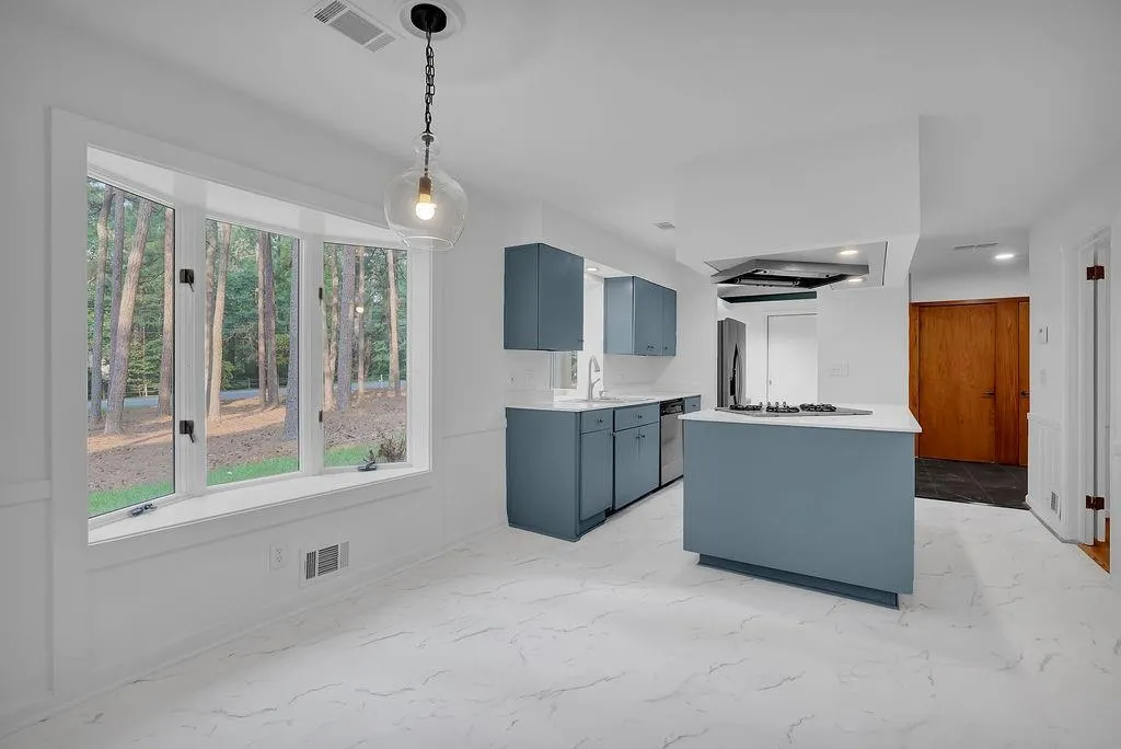 7495 Twin Branch Road, Sandy Springs, Georgia 30328, 4 Bedrooms Bedrooms, ,3 BathroomsBathrooms,Residential,Sold,7495 Twin Branch Road,7245687