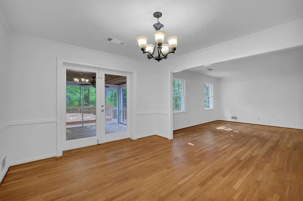 7495 Twin Branch Road, Sandy Springs, Georgia 30328, 4 Bedrooms Bedrooms, ,3 BathroomsBathrooms,Residential,Sold,7495 Twin Branch Road,7245687