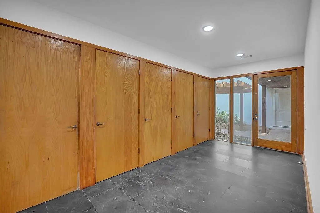 7495 Twin Branch Road, Sandy Springs, Georgia 30328, 4 Bedrooms Bedrooms, ,3 BathroomsBathrooms,Residential,Sold,7495 Twin Branch Road,7245687