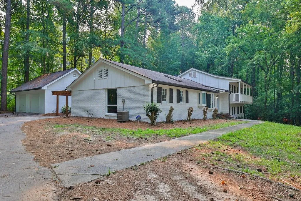 7495 Twin Branch Road, Sandy Springs, Georgia 30328, 4 Bedrooms Bedrooms, ,3 BathroomsBathrooms,Residential,Sold,7495 Twin Branch Road,7245687