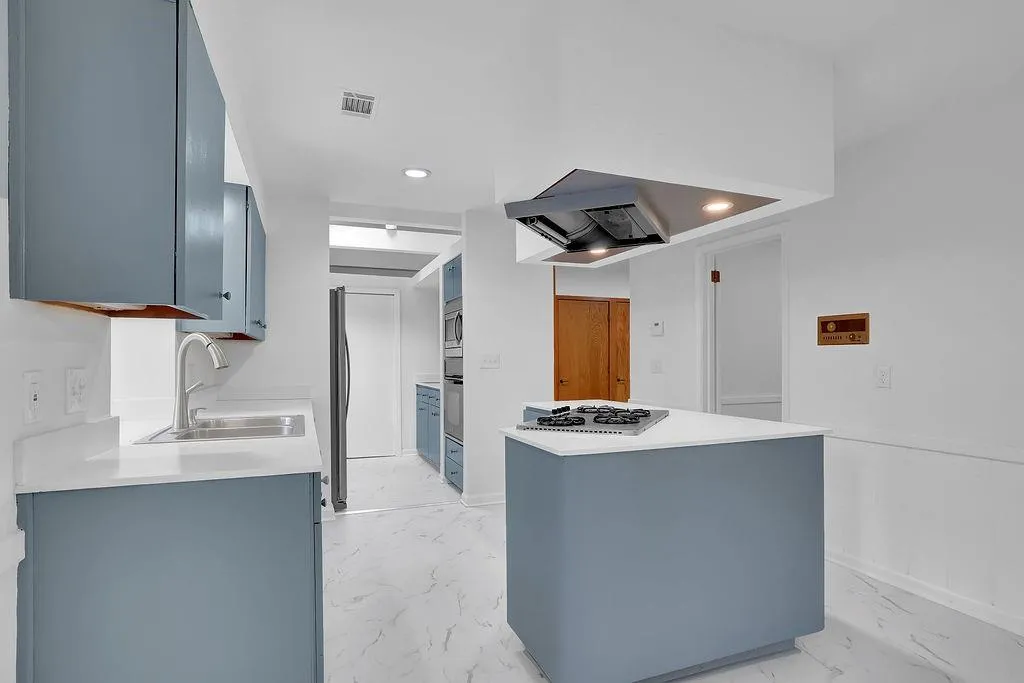 7495 Twin Branch Road, Sandy Springs, Georgia 30328, 4 Bedrooms Bedrooms, ,3 BathroomsBathrooms,Residential,Sold,7495 Twin Branch Road,7245687