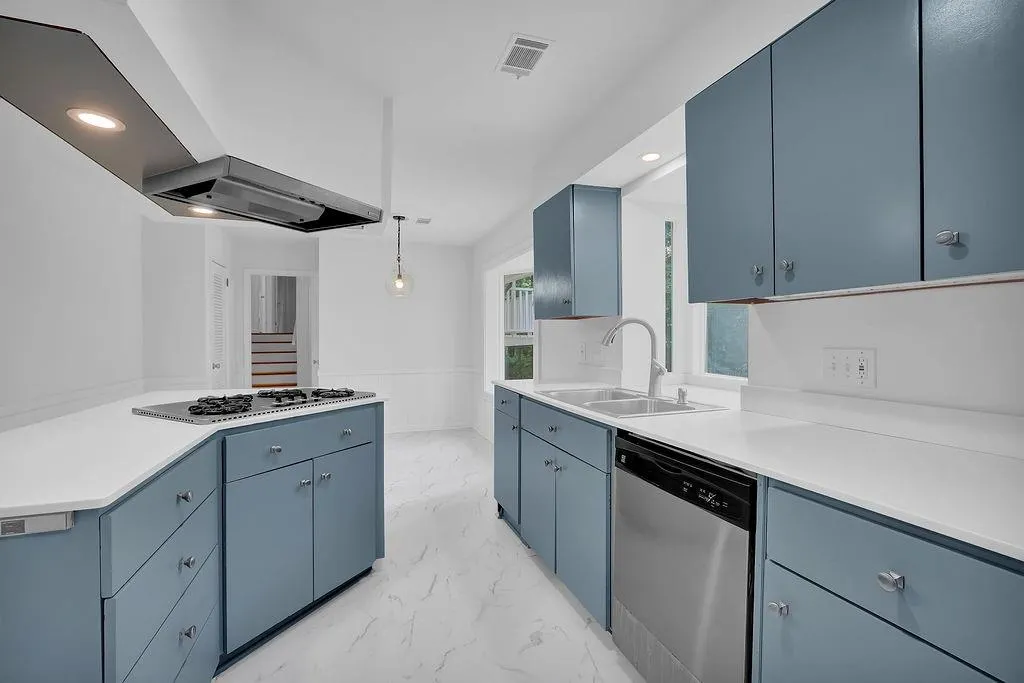 7495 Twin Branch Road, Sandy Springs, Georgia 30328, 4 Bedrooms Bedrooms, ,3 BathroomsBathrooms,Residential,Sold,7495 Twin Branch Road,7245687