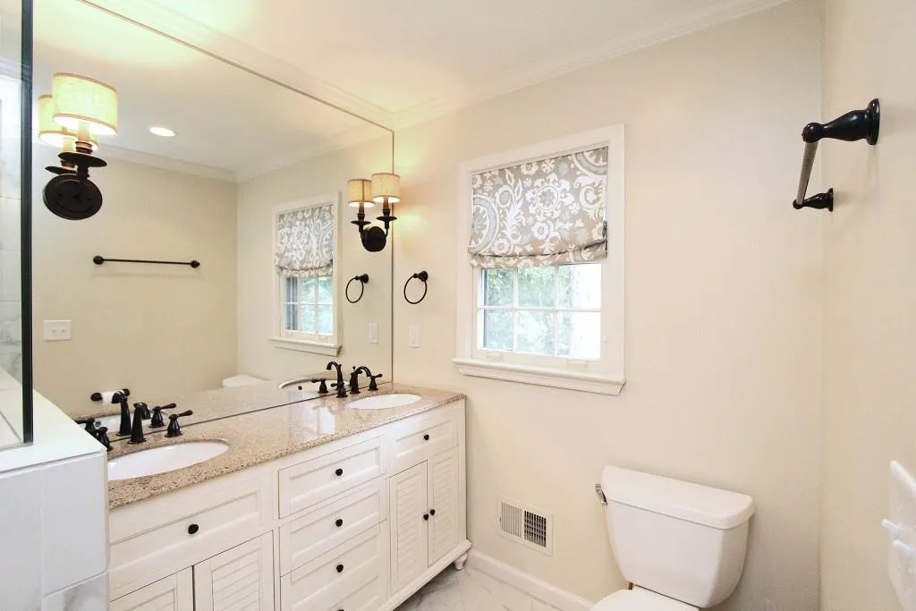 530 Forest Hills Drive, Sandy Springs, Georgia 30342, 3 Bedrooms Bedrooms, ,2 BathroomsBathrooms,Residential,Sold,530 Forest Hills Drive,5585141