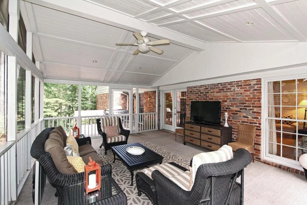 530 Forest Hills Drive, Sandy Springs, Georgia 30342, 3 Bedrooms Bedrooms, ,2 BathroomsBathrooms,Residential,Sold,530 Forest Hills Drive,5585141