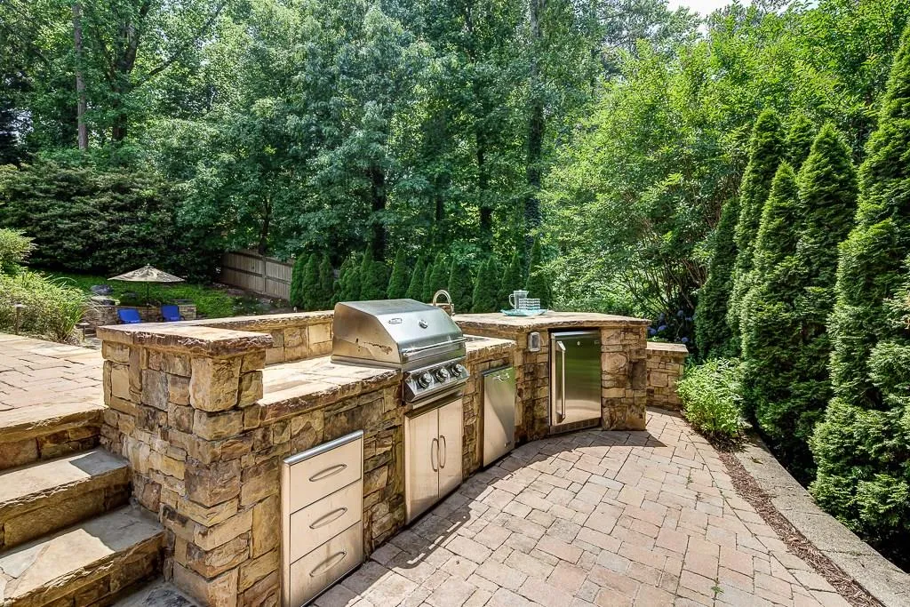 1123 Whitehall Pointe, Sandy Springs, Georgia 30338, 4 Bedrooms Bedrooms, ,3 BathroomsBathrooms,Residential,Sold,1123 Whitehall Pointe,5698883