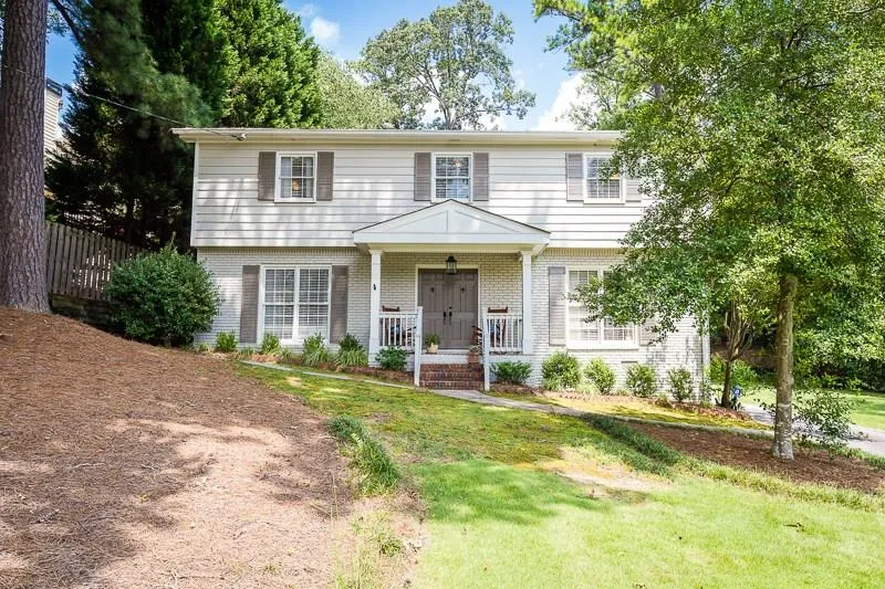 350 Windsor Parkway, Atlanta, Georgia 30342, 5 Bedrooms Bedrooms, ,2 BathroomsBathrooms,Residential,Sold,350 Windsor Parkway,6082610