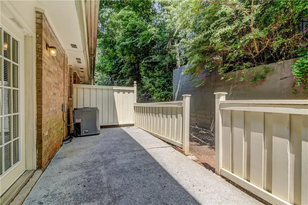 6900 Roswell Road Unit I7, Atlanta, Georgia 30328, 3 Bedrooms Bedrooms, ,2 BathroomsBathrooms,Residential,Sold,6900 Roswell Road Unit I7,6037912