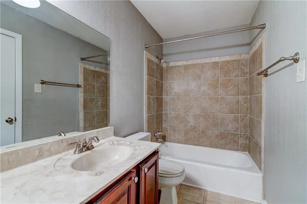 6900 Roswell Road Unit I7, Atlanta, Georgia 30328, 3 Bedrooms Bedrooms, ,2 BathroomsBathrooms,Residential,Sold,6900 Roswell Road Unit I7,6037912