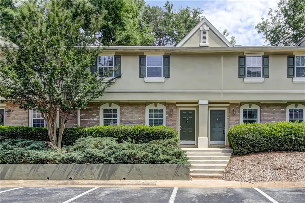 6900 Roswell Road Unit I7, Atlanta, Georgia 30328, 3 Bedrooms Bedrooms, ,2 BathroomsBathrooms,Residential,Sold,6900 Roswell Road Unit I7,6037912