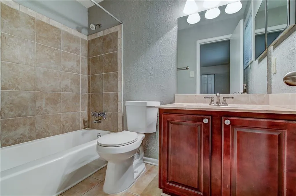 6900 Roswell Road Unit I7, Atlanta, Georgia 30328, 3 Bedrooms Bedrooms, ,2 BathroomsBathrooms,Residential,Sold,6900 Roswell Road Unit I7,6037912