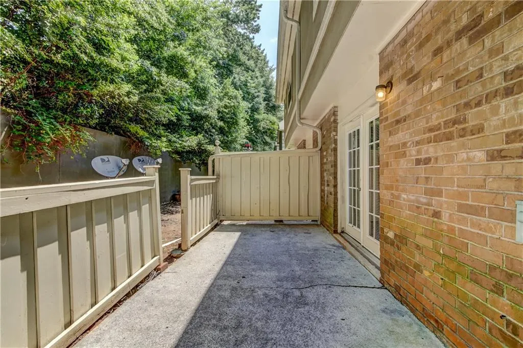 6900 Roswell Road Unit I7, Atlanta, Georgia 30328, 3 Bedrooms Bedrooms, ,2 BathroomsBathrooms,Residential,Sold,6900 Roswell Road Unit I7,6037912