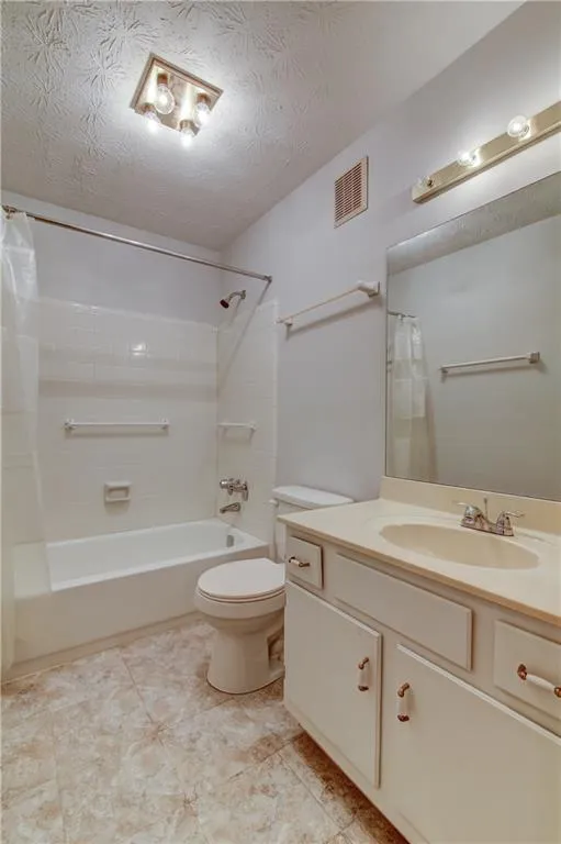 209 Woodcliff Drive, Atlanta, Georgia 30350, 2 Bedrooms Bedrooms, ,2 BathroomsBathrooms,Residential,Sold,209 Woodcliff Drive,5892515