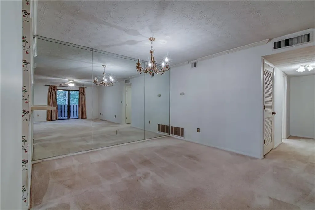 209 Woodcliff Drive, Atlanta, Georgia 30350, 2 Bedrooms Bedrooms, ,2 BathroomsBathrooms,Residential,Sold,209 Woodcliff Drive,5892515