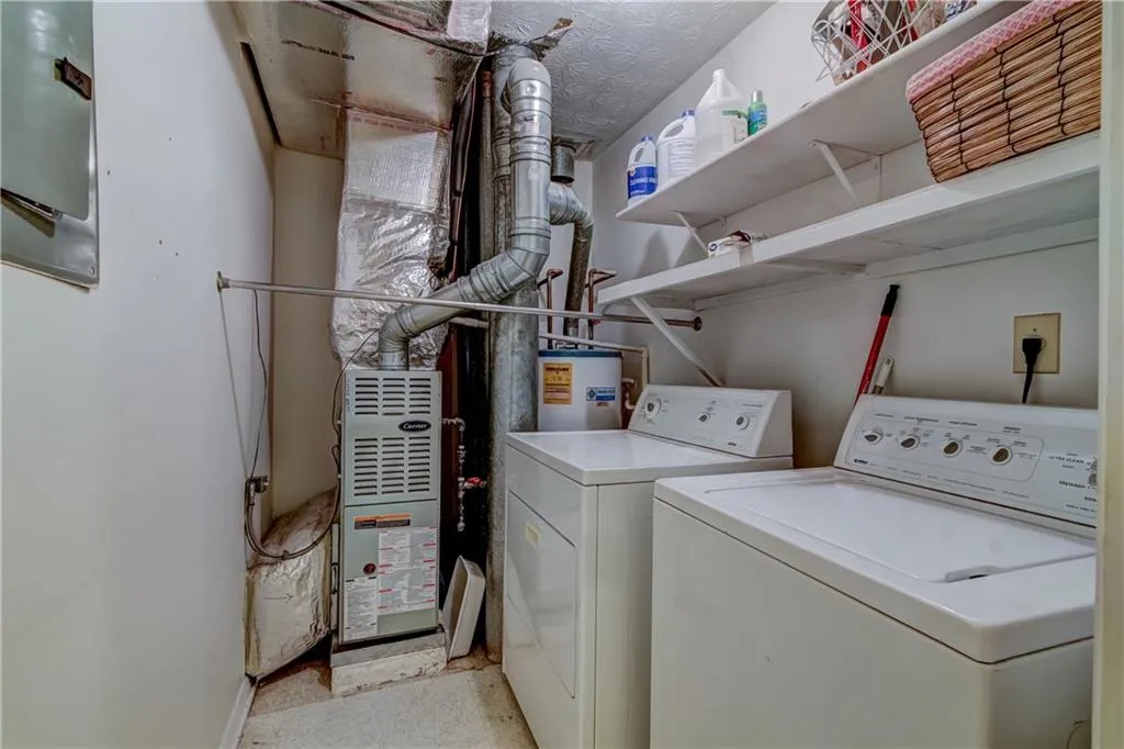 209 Woodcliff Drive, Atlanta, Georgia 30350, 2 Bedrooms Bedrooms, ,2 BathroomsBathrooms,Residential,Sold,209 Woodcliff Drive,5892515