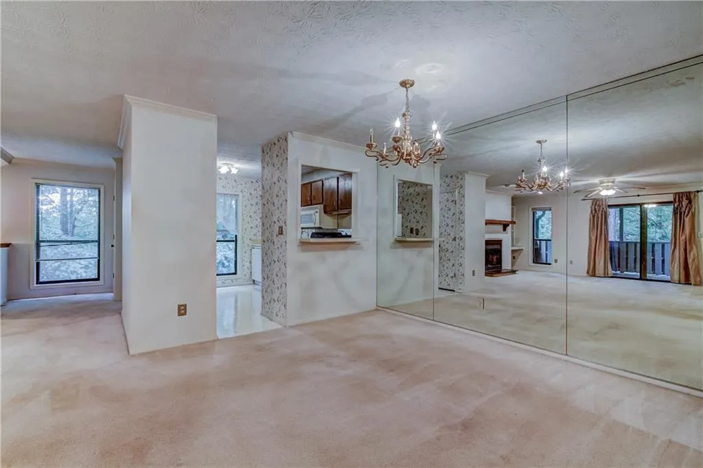 209 Woodcliff Drive, Atlanta, Georgia 30350, 2 Bedrooms Bedrooms, ,2 BathroomsBathrooms,Residential,Sold,209 Woodcliff Drive,5892515