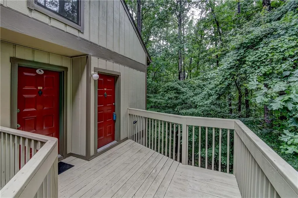 209 Woodcliff Drive, Atlanta, Georgia 30350, 2 Bedrooms Bedrooms, ,2 BathroomsBathrooms,Residential,Sold,209 Woodcliff Drive,5892515