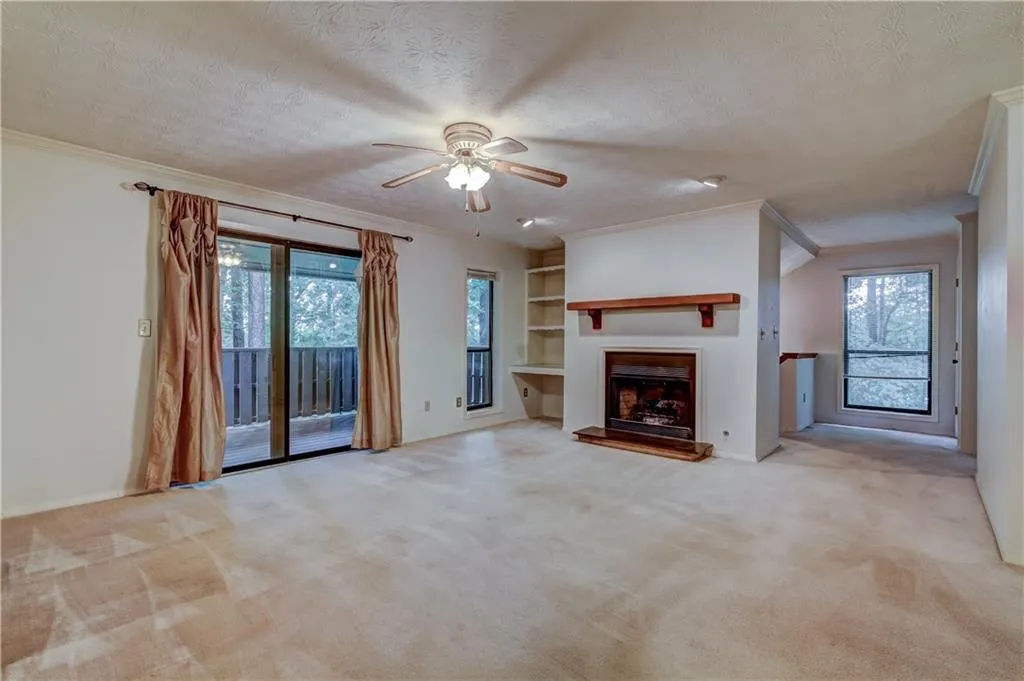 209 Woodcliff Drive, Atlanta, Georgia 30350, 2 Bedrooms Bedrooms, ,2 BathroomsBathrooms,Residential,Sold,209 Woodcliff Drive,5892515