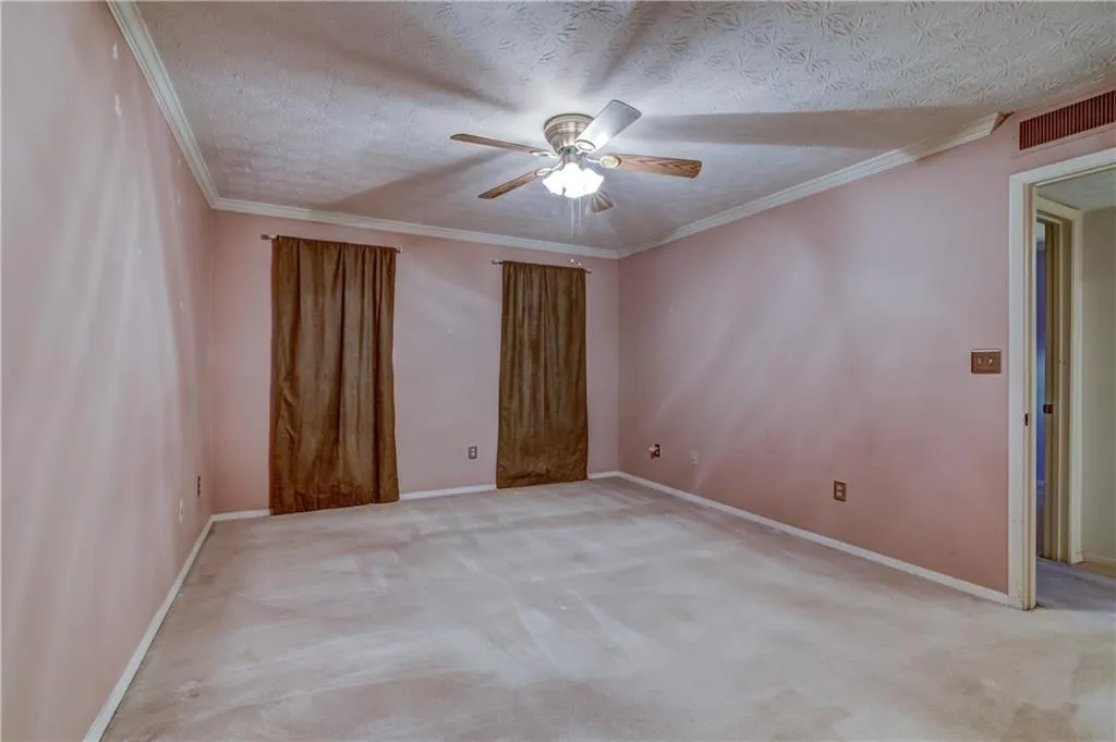 209 Woodcliff Drive, Atlanta, Georgia 30350, 2 Bedrooms Bedrooms, ,2 BathroomsBathrooms,Residential,Sold,209 Woodcliff Drive,5892515