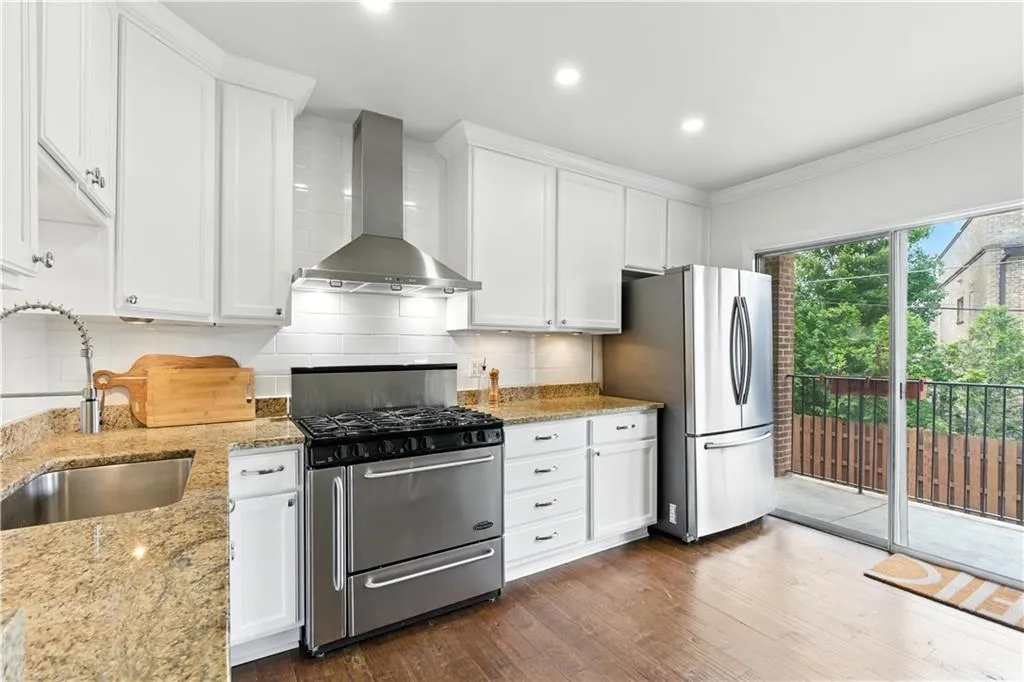 1705 Monroe Drive Ne Unit B05, Atlanta, Georgia 30324, 2 Bedrooms Bedrooms, ,1 BathroomBathrooms,Residential,For Sale,1705 Monroe Drive Ne Unit B05,7619070