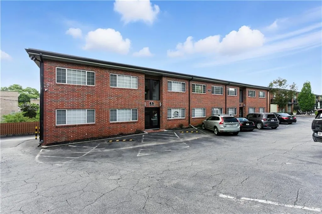 1705 Monroe Drive Ne Unit B05, Atlanta, Georgia 30324, 2 Bedrooms Bedrooms, ,1 BathroomBathrooms,Residential,For Sale,1705 Monroe Drive Ne Unit B05,7619070