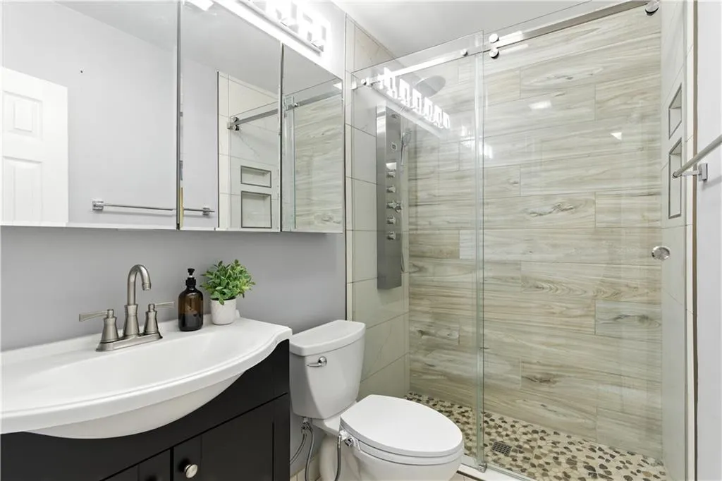 1705 Monroe Drive Ne Unit B05, Atlanta, Georgia 30324, 2 Bedrooms Bedrooms, ,1 BathroomBathrooms,Residential,For Sale,1705 Monroe Drive Ne Unit B05,7619070